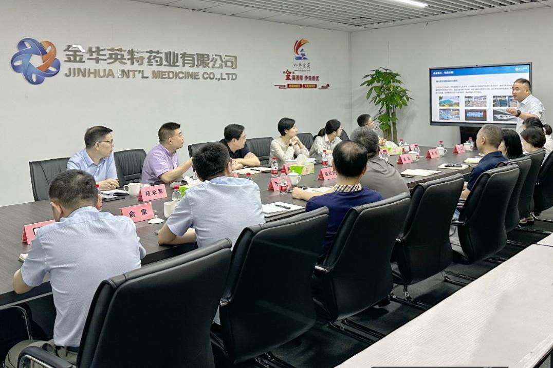 省国贸集团党委委员、副总经理黄路领一行来298手游网站集团下属长沙298手游网站、长沙物流调研